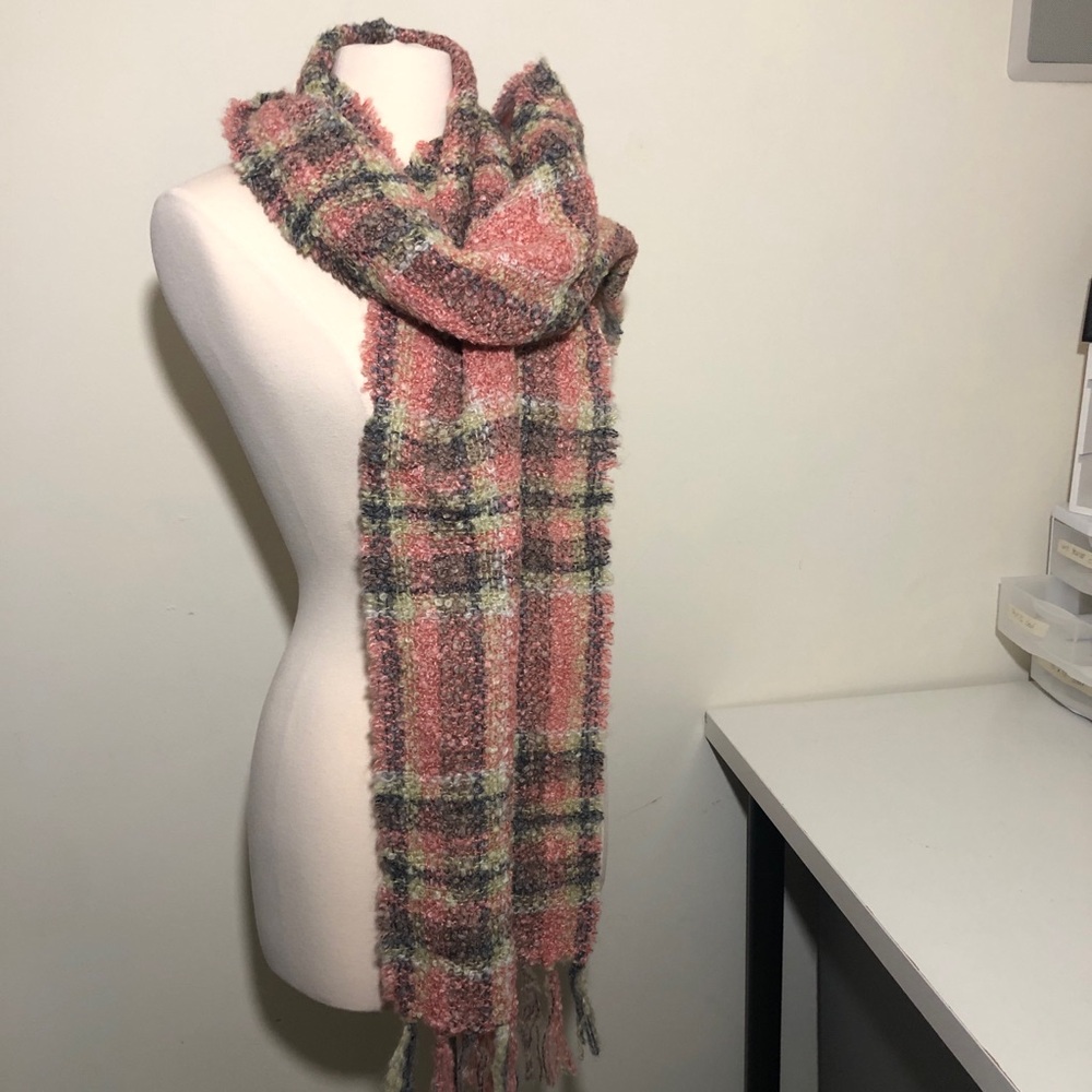 Donegal Design Ireland Scarf Wrap Wool Mohair Blend Soft Fringe 72” NEW